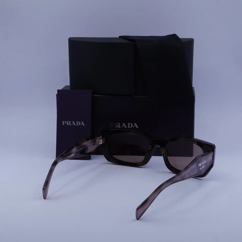 Prada model prb05s